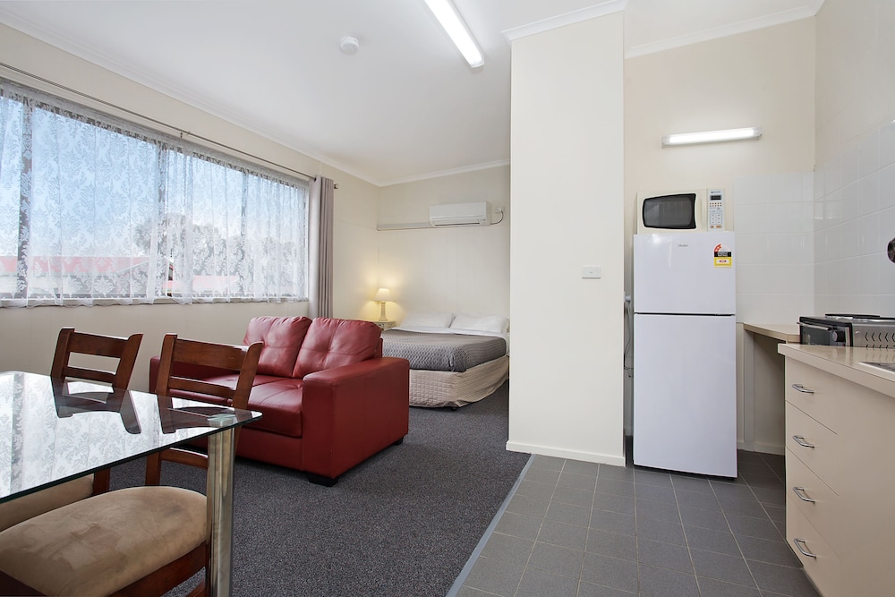Warrnambool Motel And Holiday Park 51/74