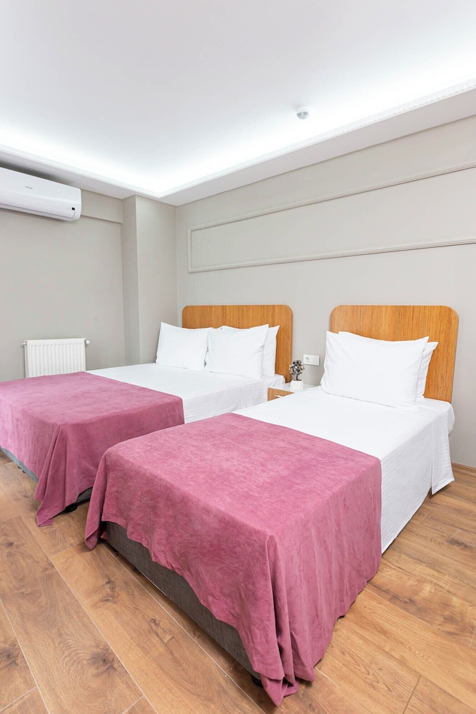Ria Suites Hotel 23/37