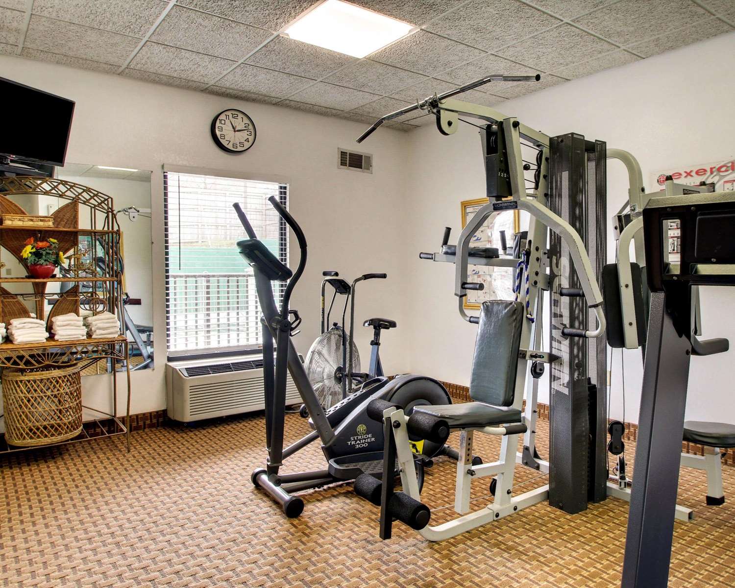 Quality Inn & Suites Clinton - Jackson West 18/28