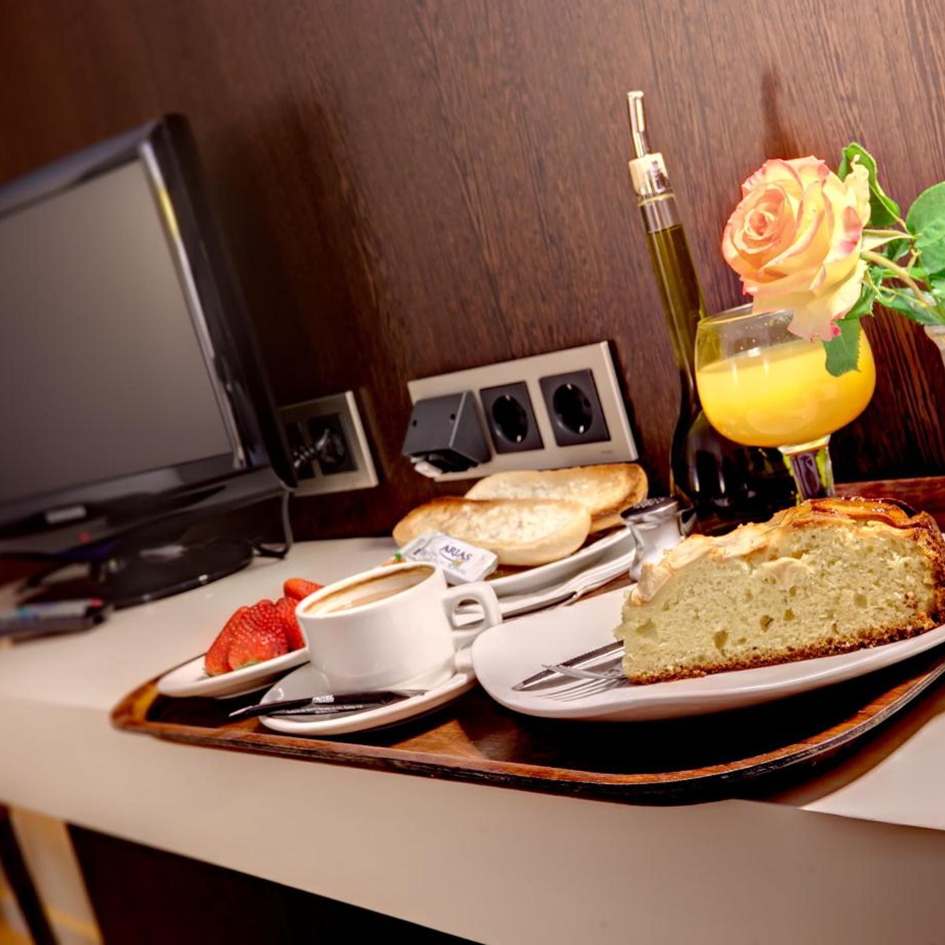 HOTEL LAS TERRAZAS AND SUITES 44/55