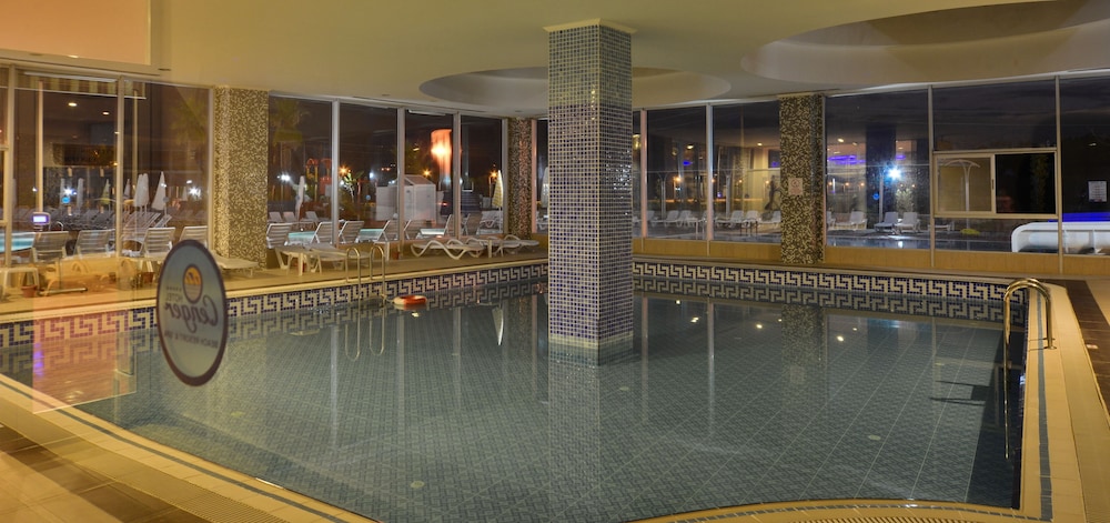 Cenger Beach Resort & Spa 25/50