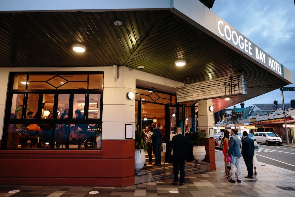 Coogee Bay Hotel Pub Style 40/50