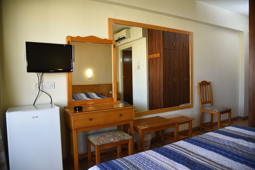 Elysso Hotel 34/60