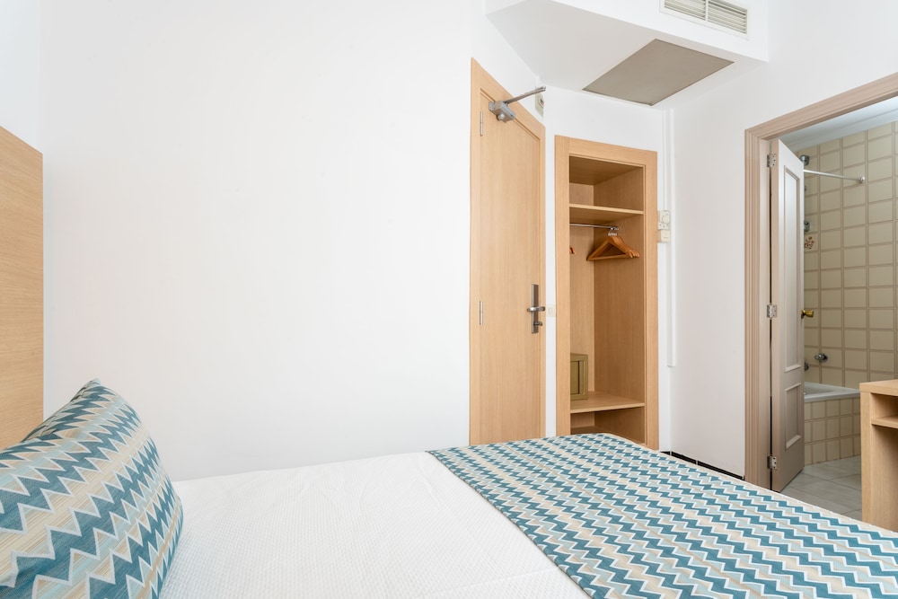 Hotel Riutort 16/28