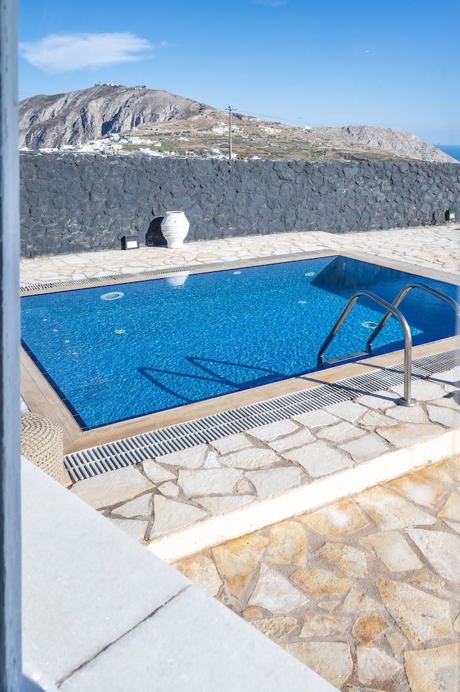 Smy Santorini Suites & Villas 70/76
