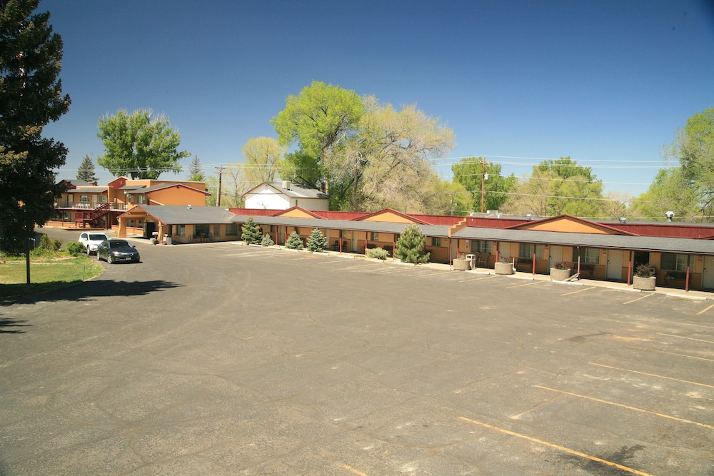Econo Lodge Inn & Suites Montrose - Black Canyon Area 37/47
