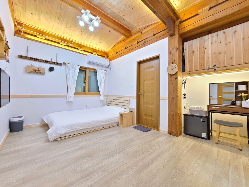 Nadul Hanok 13/50