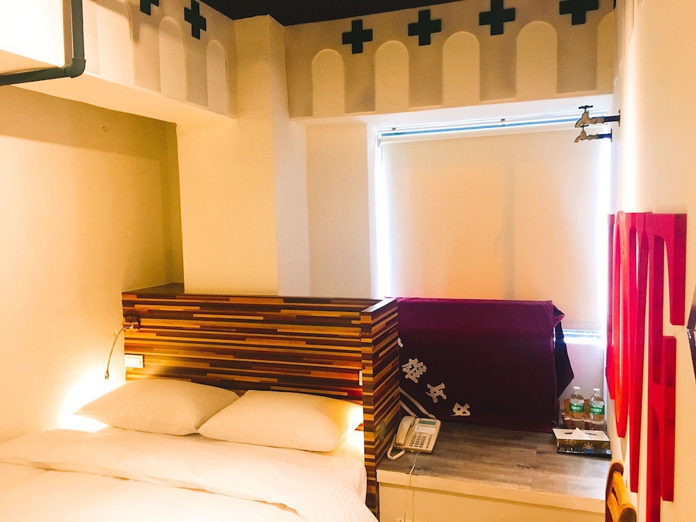 R10 Eco Hotel 42/50