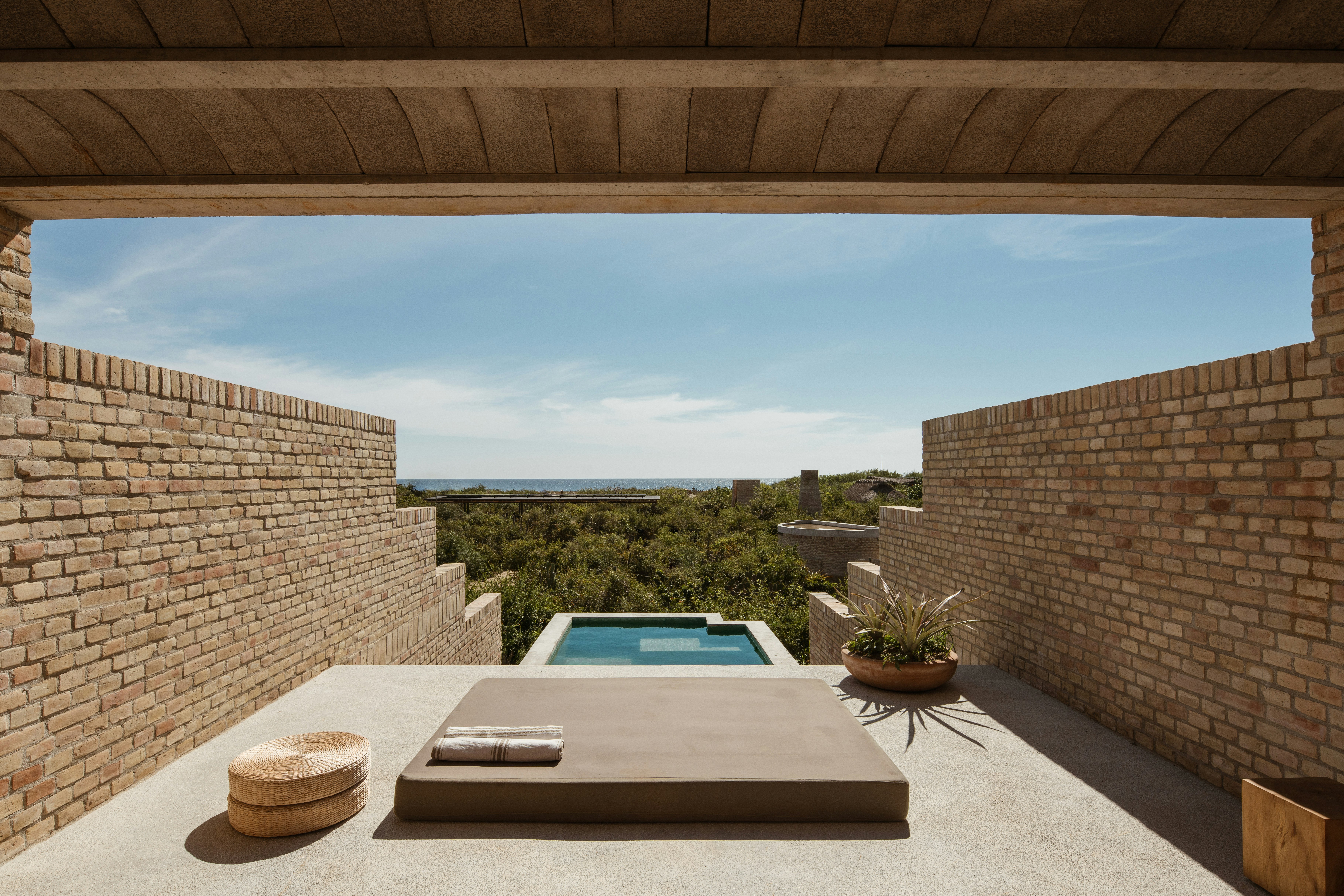 Terrestre, a Member of Design Hotels 8/25