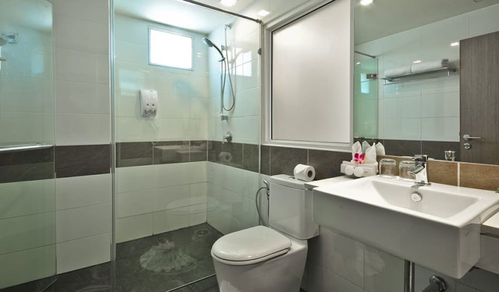 The Ashlee Plaza Patong Hotel & Spa 72/75