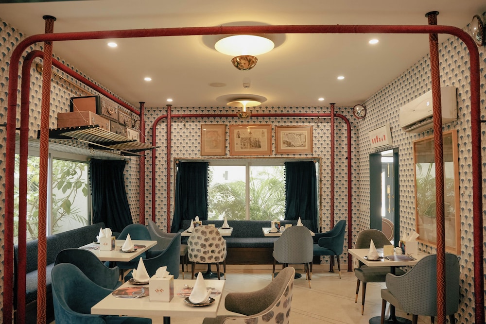 Ambiance Boutique Art Hotel Karachi 47/56