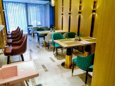 Magnotel guiyang fountain commercial center subway station hotel 30/37