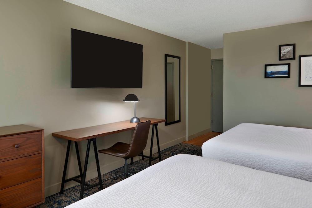 Four Points By Sheraton Toronto Airport 11/50