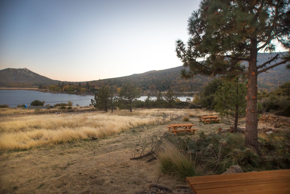 Quiet Mind Mountain Retreat 48/50