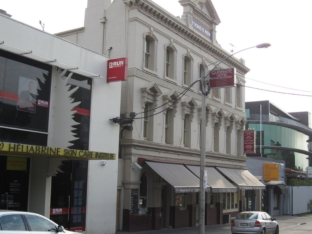 Glenferrie Hotel 59/61