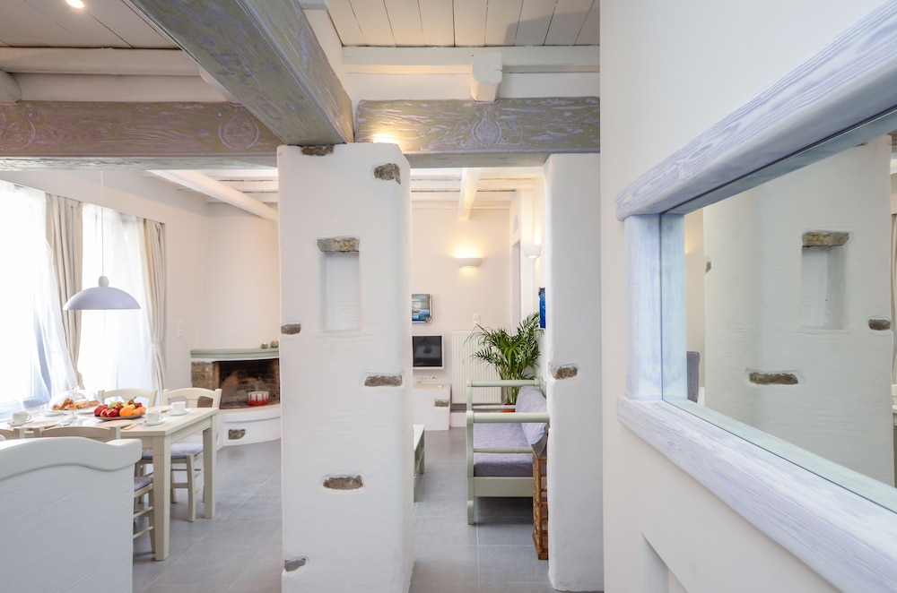 Santa Katerina Studios &amp; Apartments 30/50
