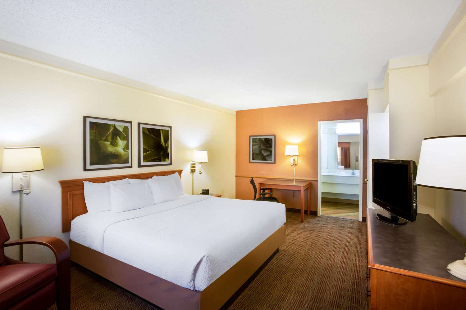 La Quinta Inn by Wyndham Austin Capitol / Downtown 15/43