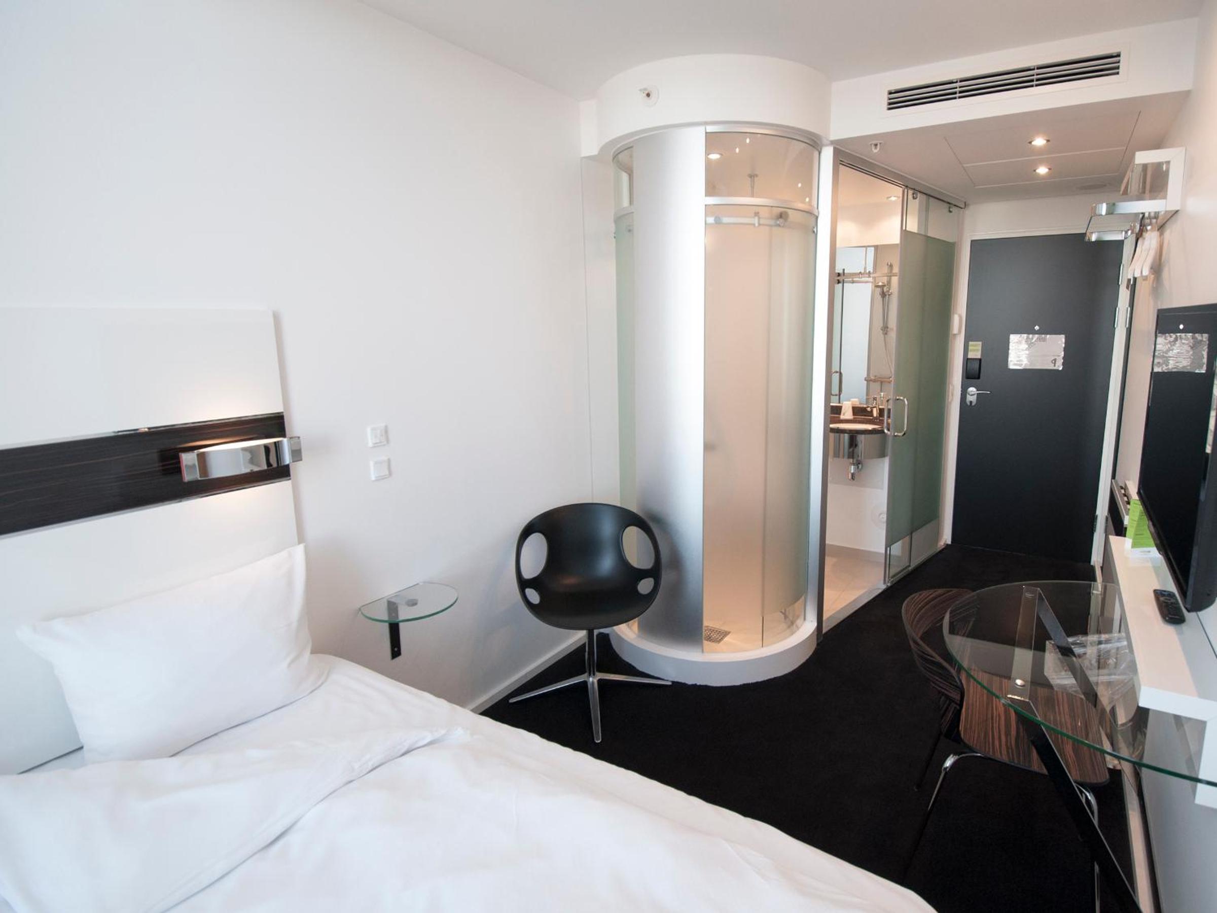 Sky, Double Bed