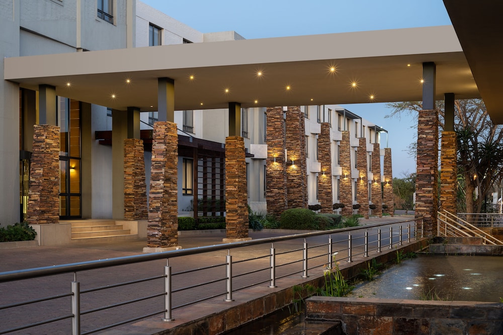 PREMIER HOTEL MIDRAND 7/67