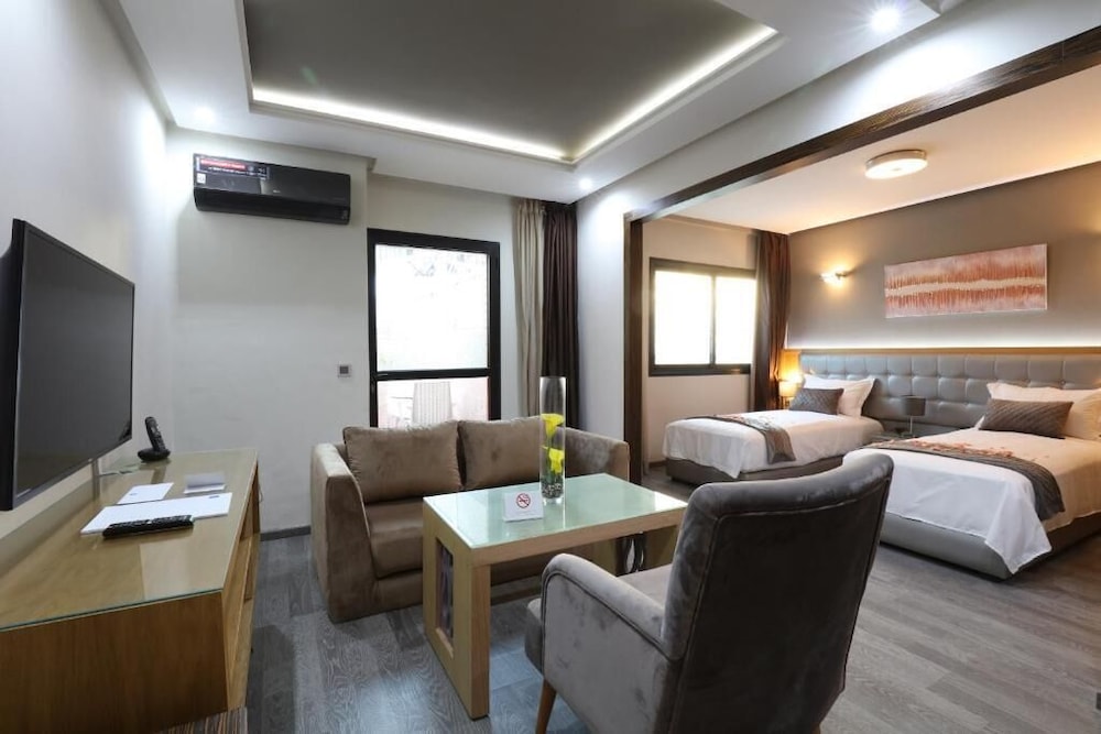Silver Suites Hotel & Spa 42/63