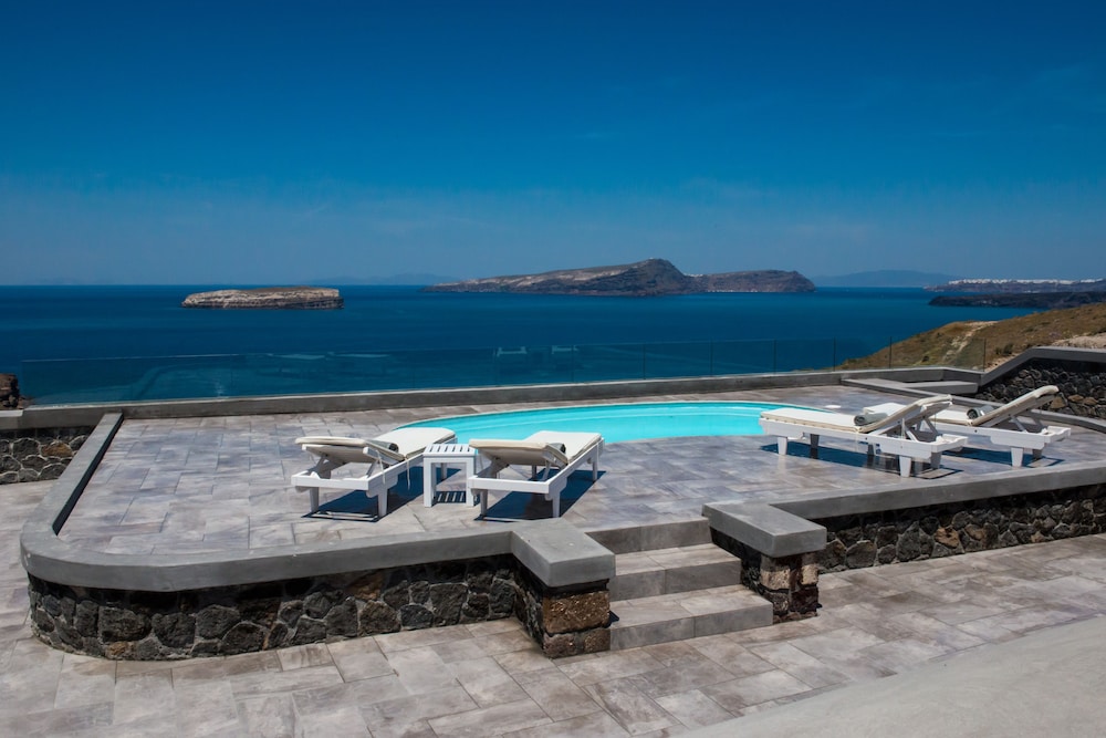 Our Villa Santorini 52/59