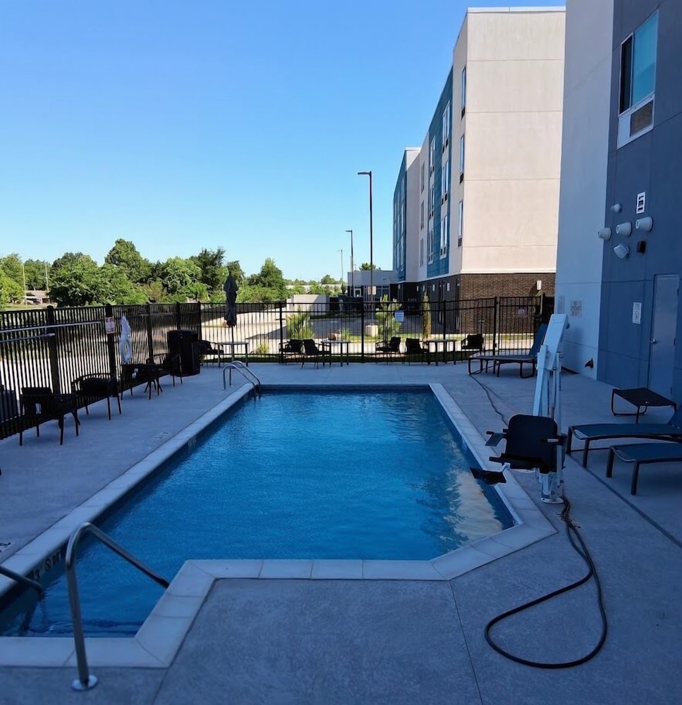 TownePlace Suites By Marriott Midwest City 18/40