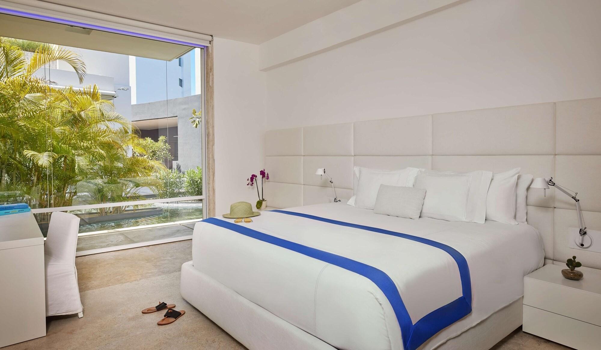 3 Bedrooms, Casita, Villa, Water Side