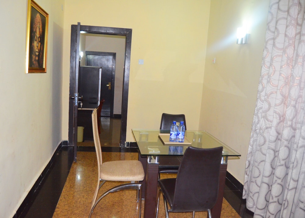 Residency Hotel Twin House 22/26