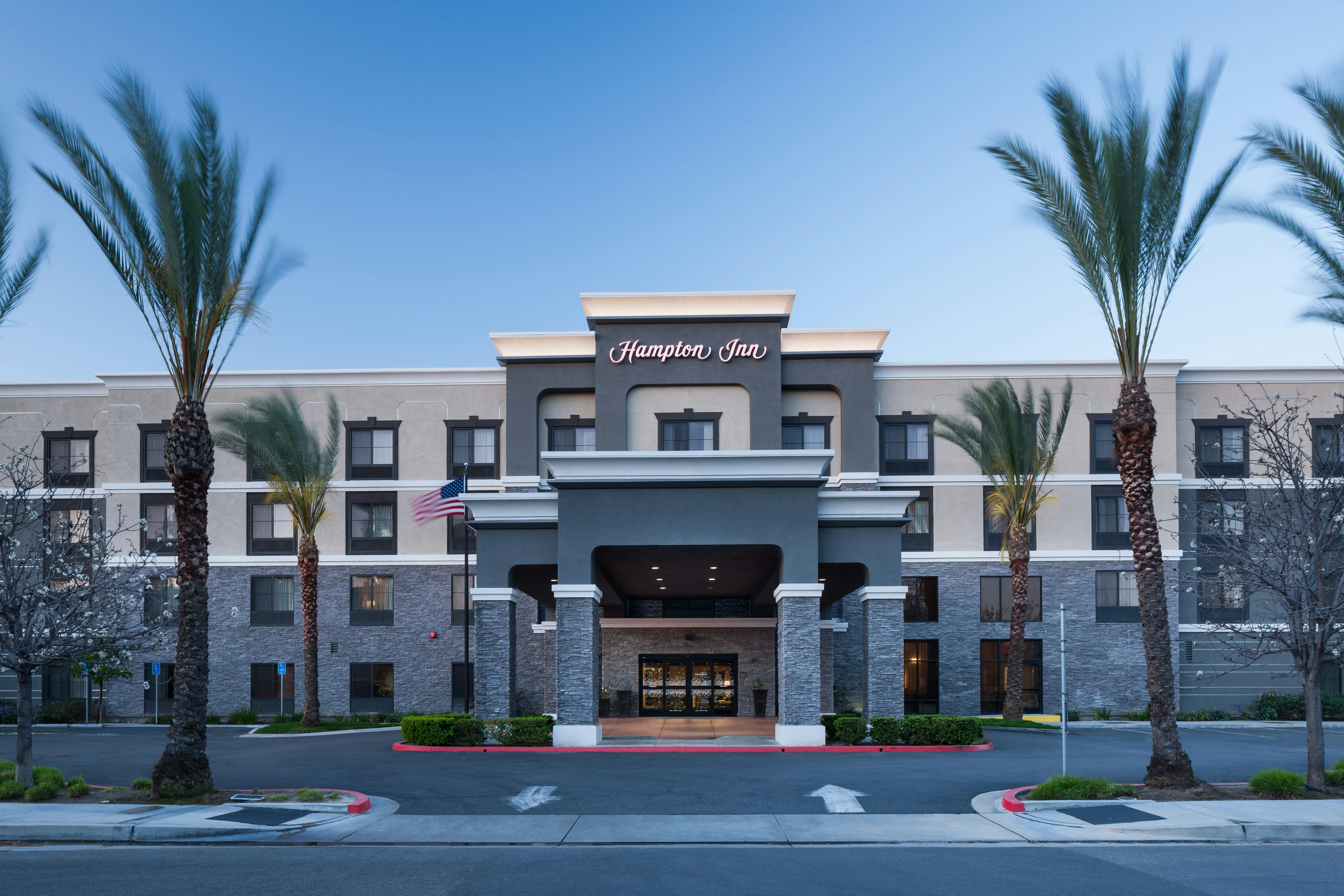 Hampton Inn Los Angeles-Orange County-Cypress 8/40