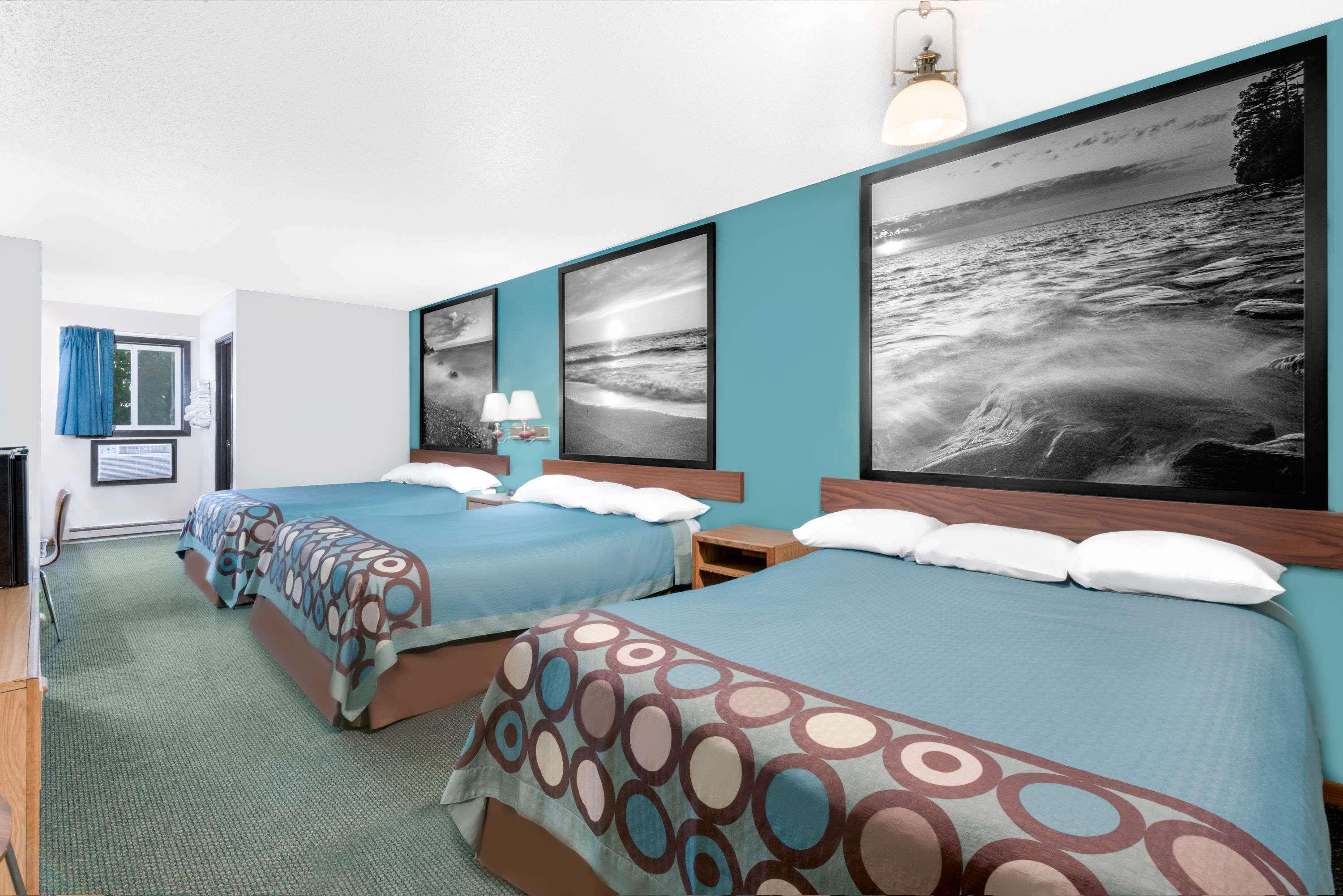 Studio, Suite, 3 Queen Beds