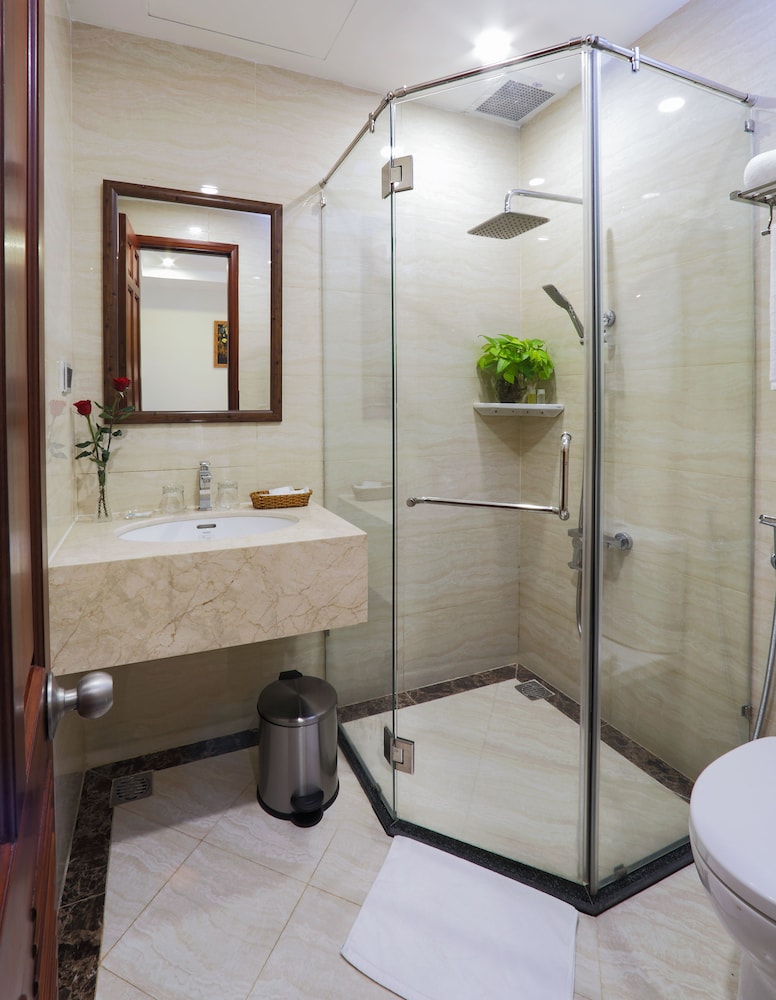 Golda Hotel 38/38