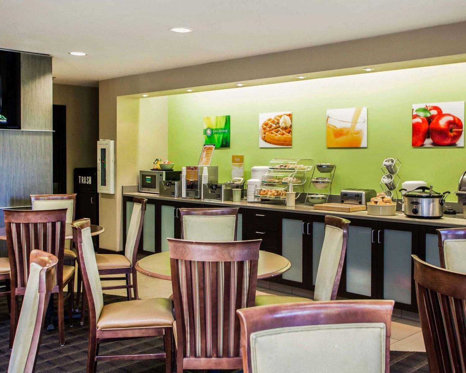Quality Inn & Suites Peoria 36/50
