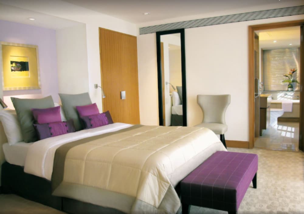 Taj Wellington Mews Luxury Residences 11/63