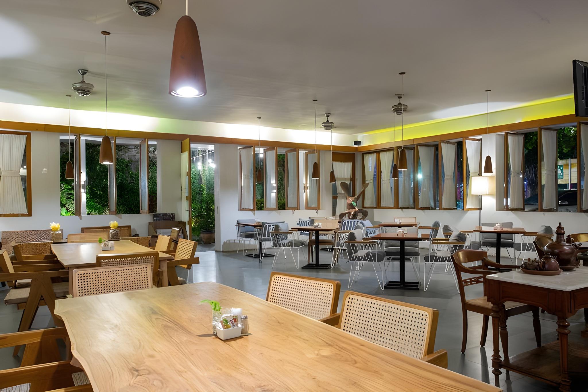 Hotel Blambangan 28/46