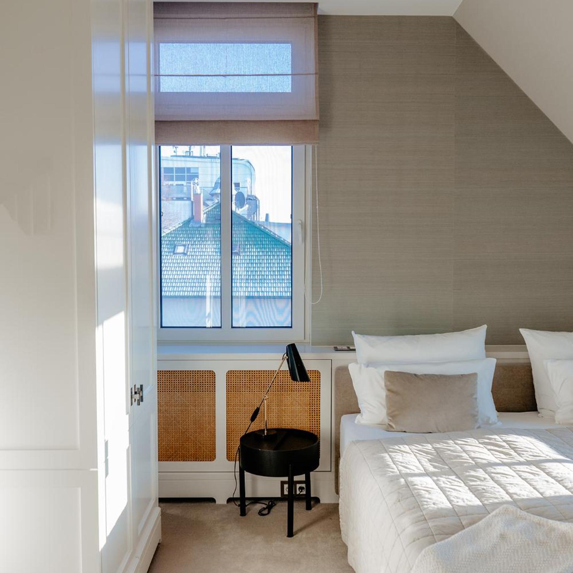 Room, Double Bed