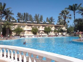 Palma Rima Hotel in SERREKUNDA