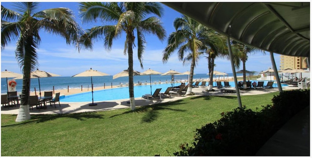 Park Royal Beach Mazatlan 4/59