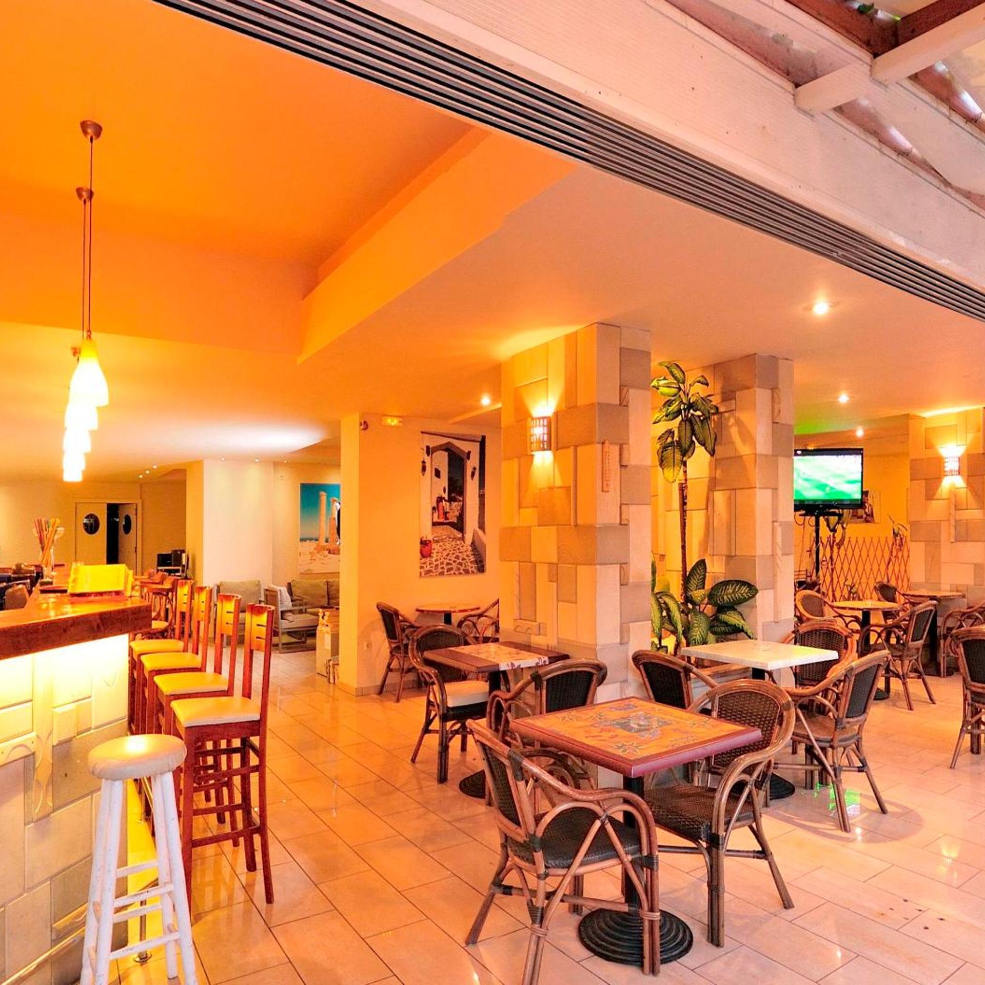 CARINA HOTEL 26/34