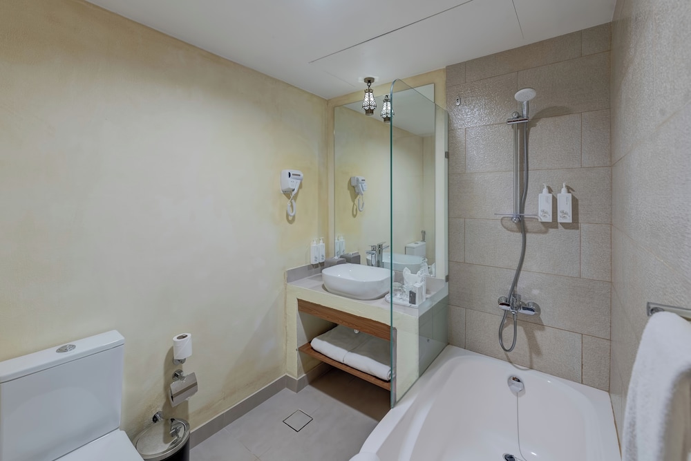 Western Hotel Liwa 47/50