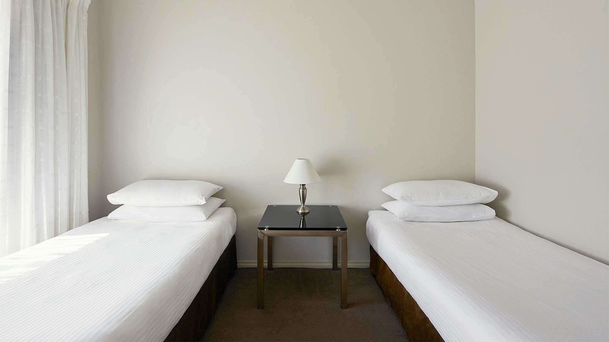 Pinnacle Apartments، كانبرا 17/43