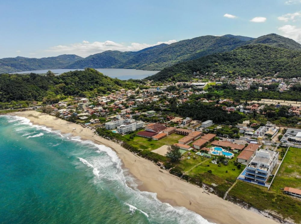 Morro das Pedras Clube Hotel 50/55