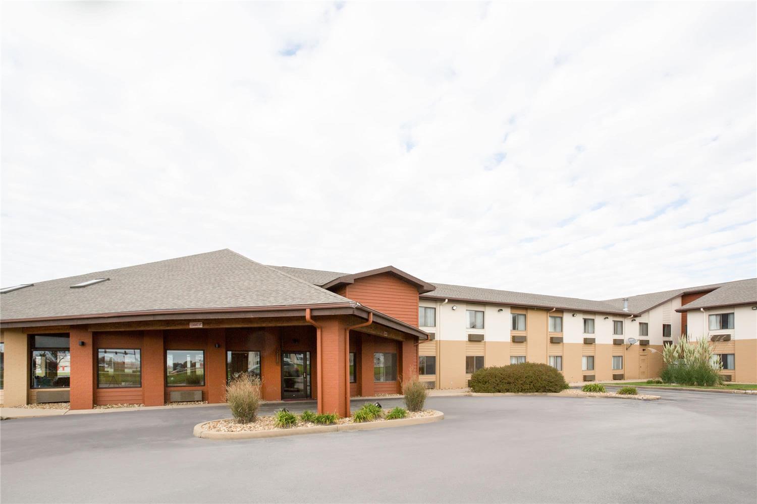 AmericInn by Wyndham Mount Pleasant 1/20