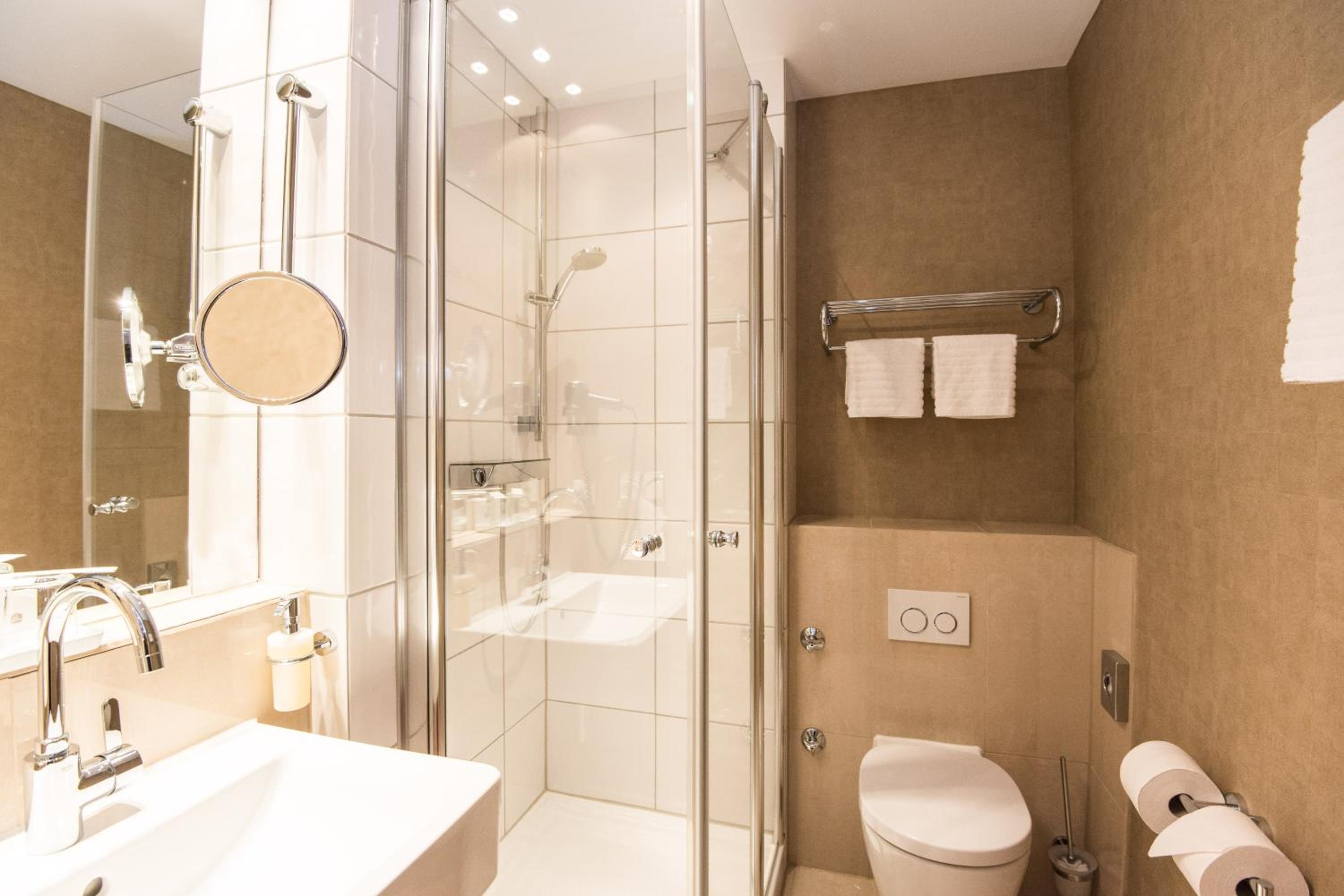 غرفة قياسية بسرير كينج، Best Western Plus Hotel St. Raphael 5/7