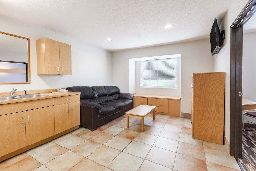 Microtel Inn Ardmore 11/16