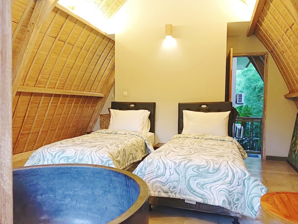 TRADITIONAL, TWIN BEDS