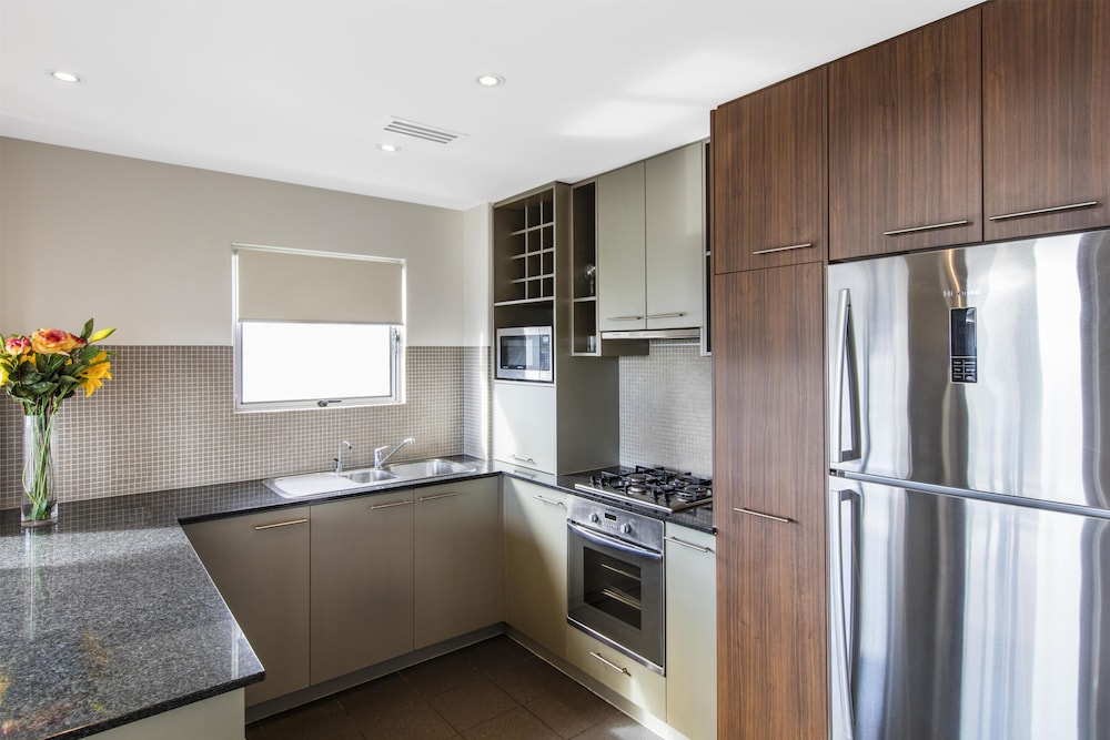Oaks Brisbane Mews Suites 2/27