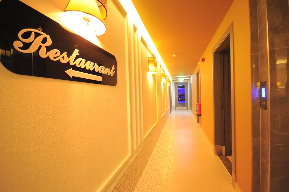 Mic Royal Hotel 19/50