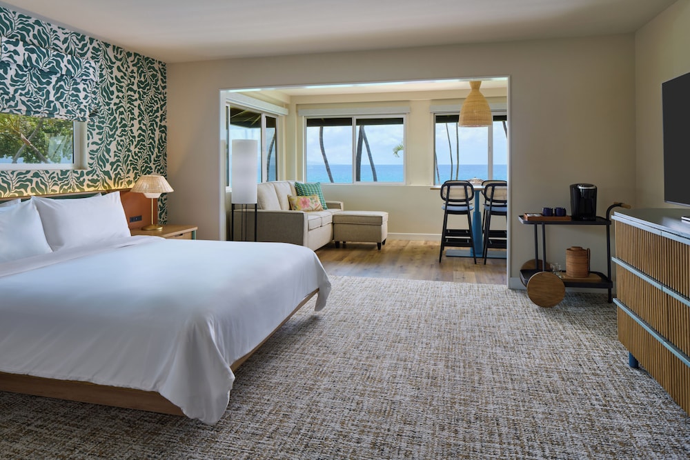 Junior Suite, Bungalow, King Bed, Ocean Front, Sofa