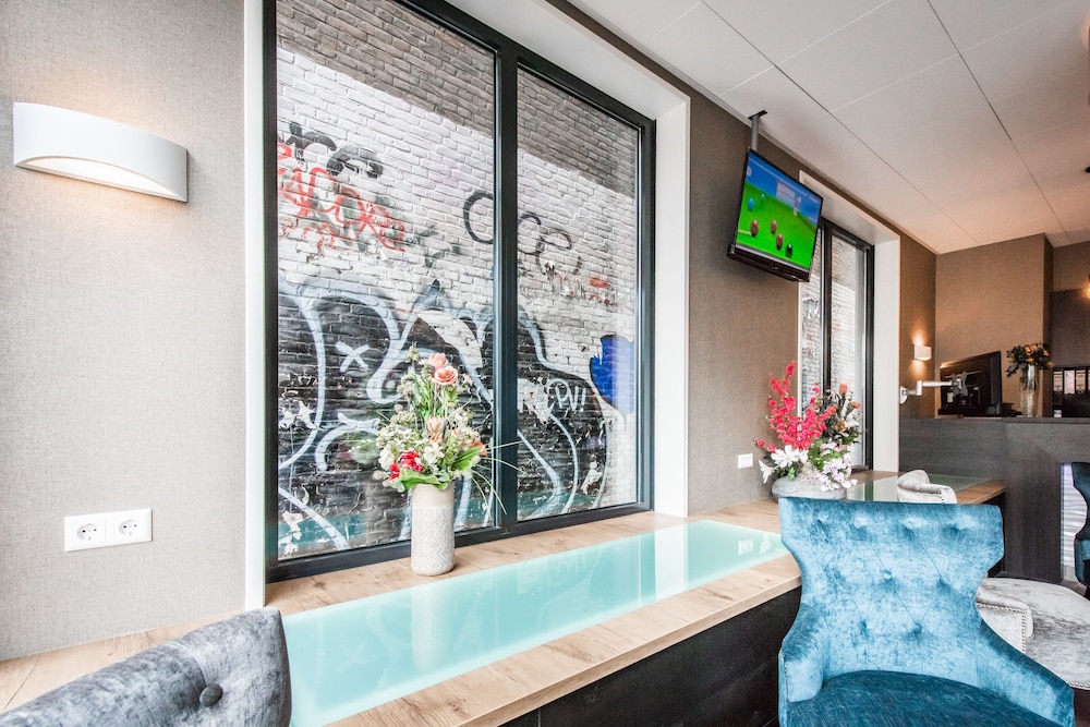 Melrose Hotel 23/42
