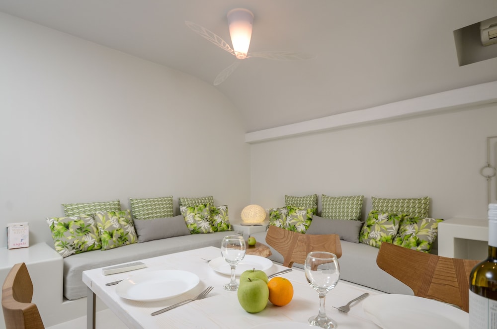 Antony Suites 40/50
